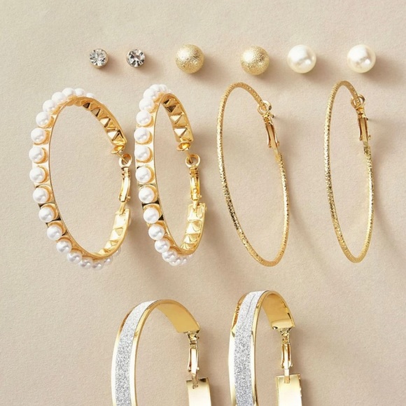 6 Pearl Earrings for $20💓 - Picture 2 of 3